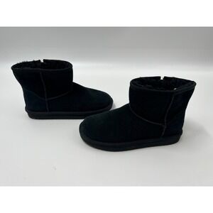 Koolaburra by UGG Black Suede Sheepskin Lined Winter Boots Kids Size 3